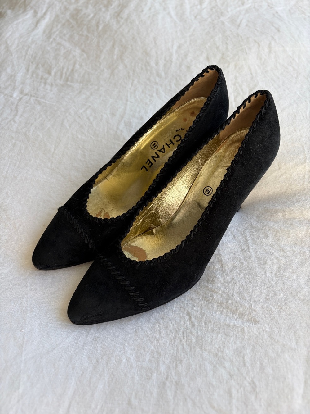 Vintage Chanel Whipstitch Suede Pointy Toe Heels Black